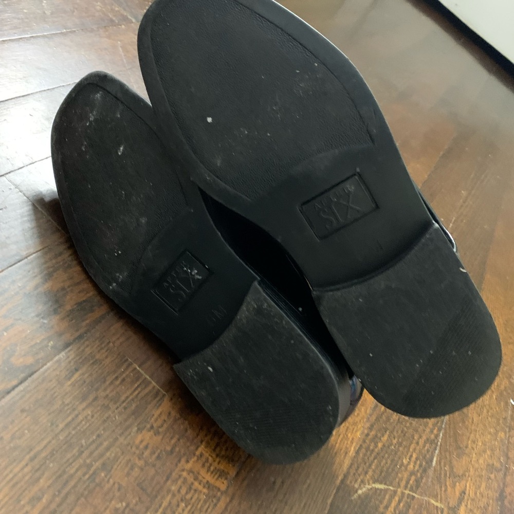 Shoes - Picture 4 of 4
